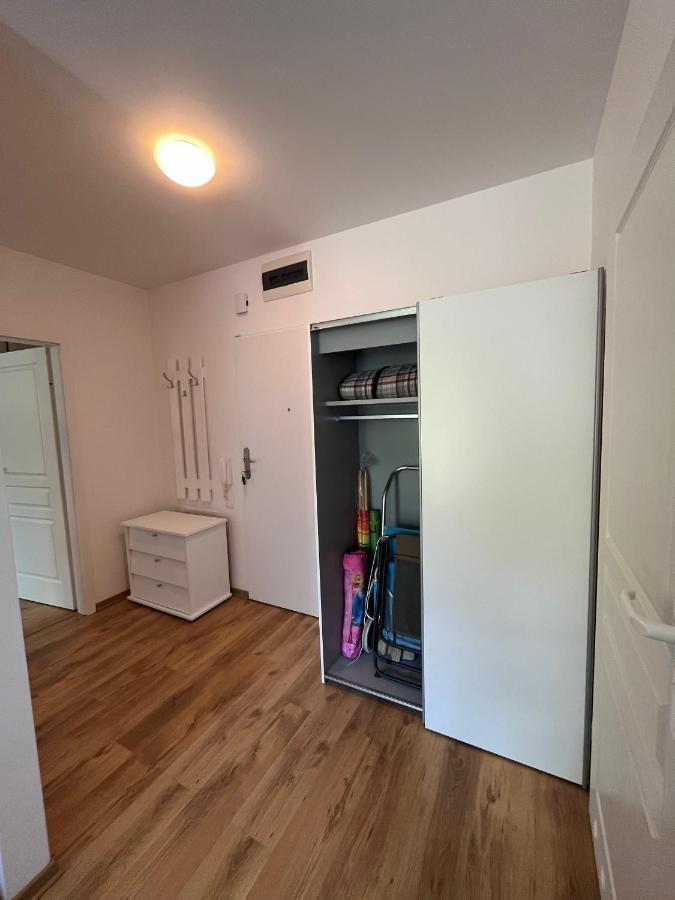 Apartament Z Garazem I Ogrodem Kolobřeh Exteriér fotografie
