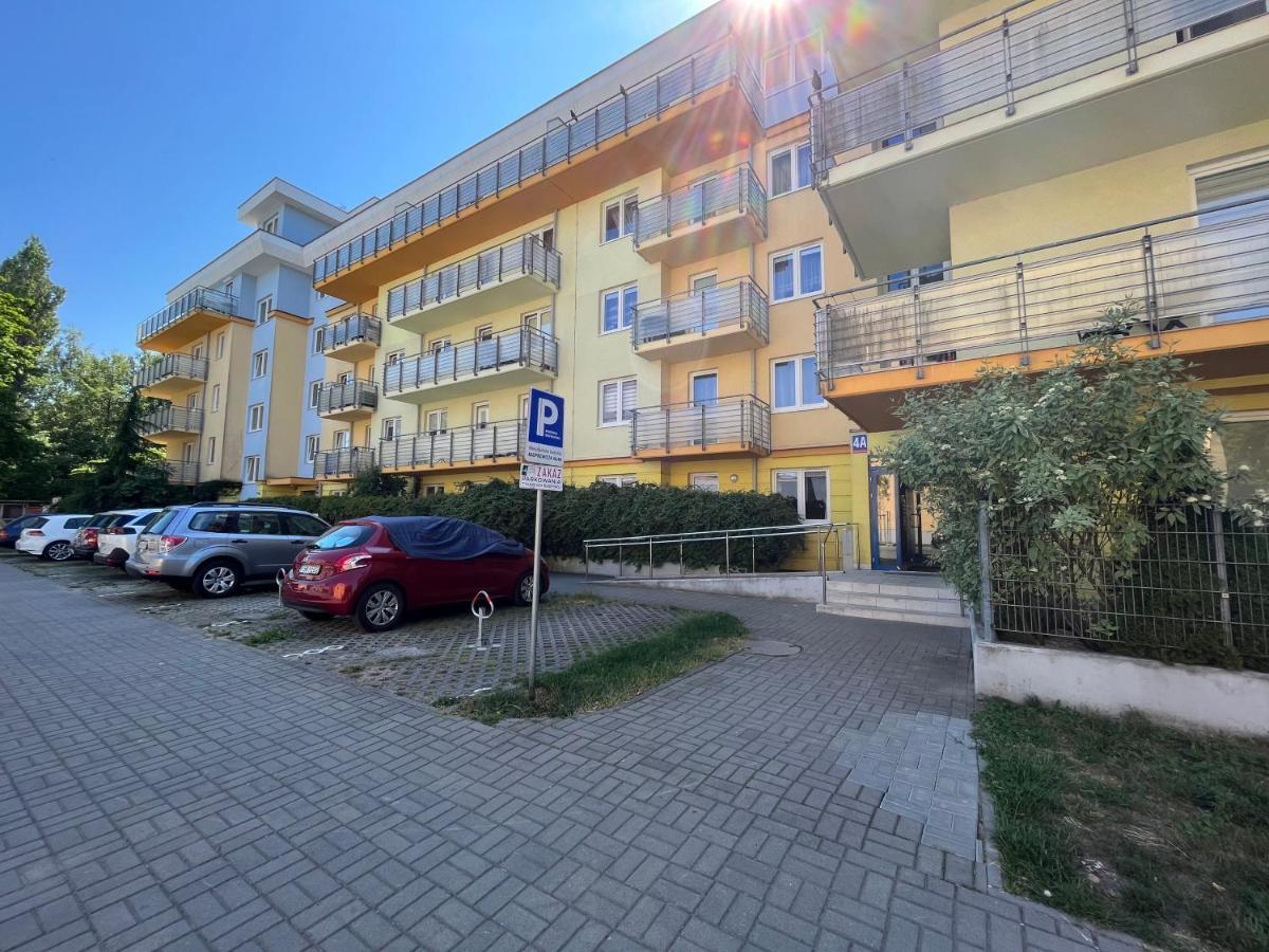 Apartament Z Garazem I Ogrodem Kolobřeh Exteriér fotografie
